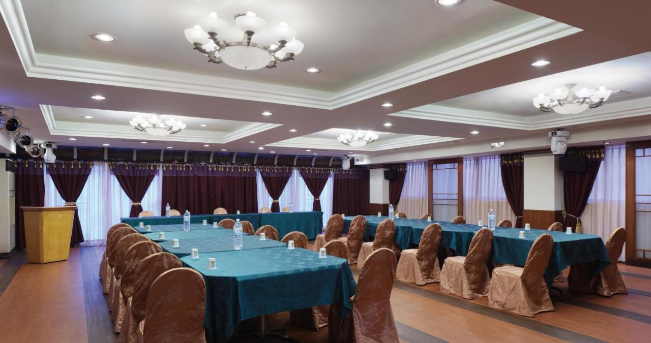 K Hotel Кийлунг Екстериор снимка