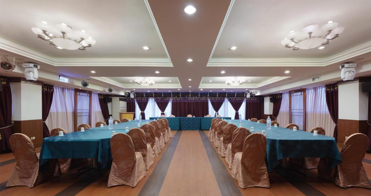 K Hotel Кийлунг Екстериор снимка